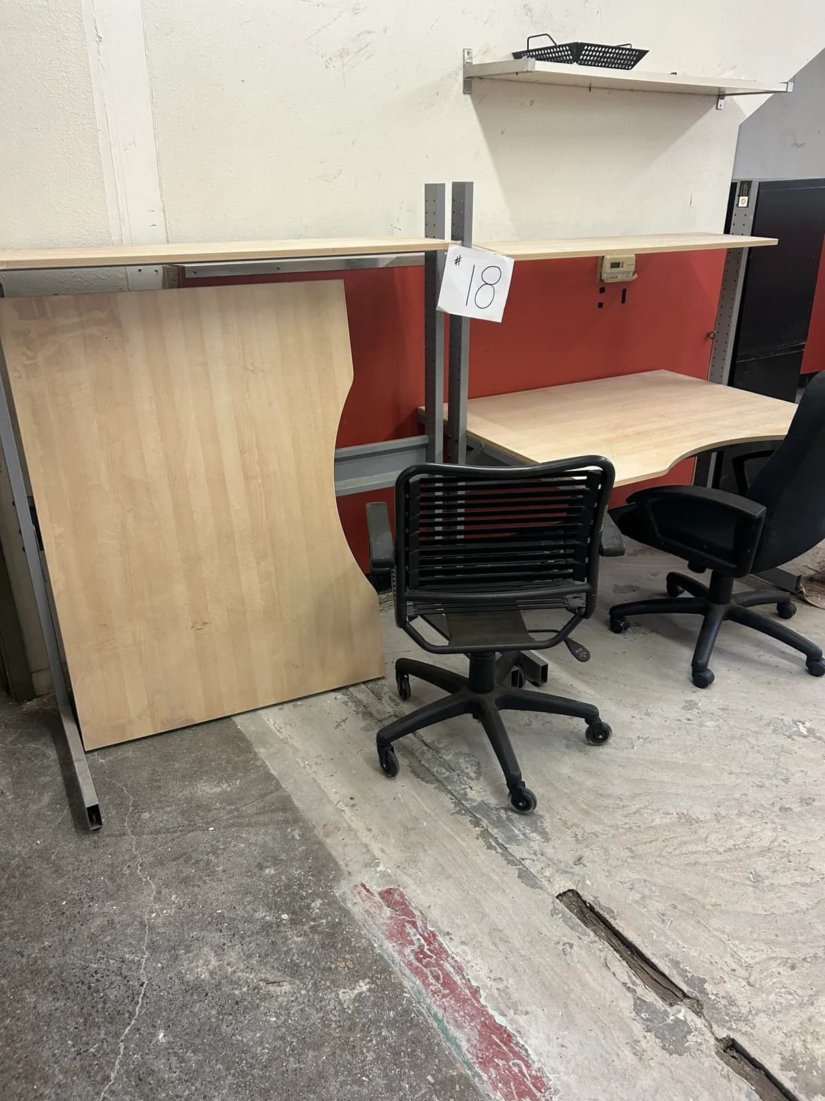 2-computer-desks-and-chairs-mnjj1zxz