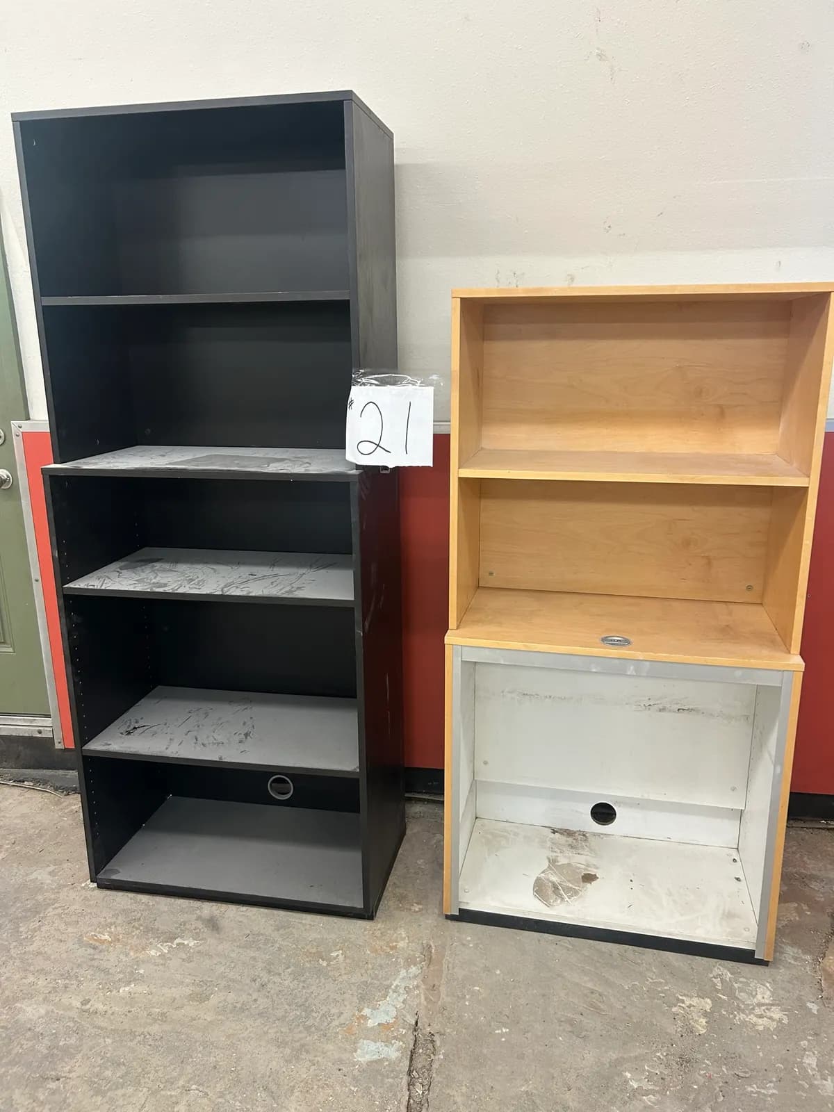 2-shelving-units-mnjj0ebb