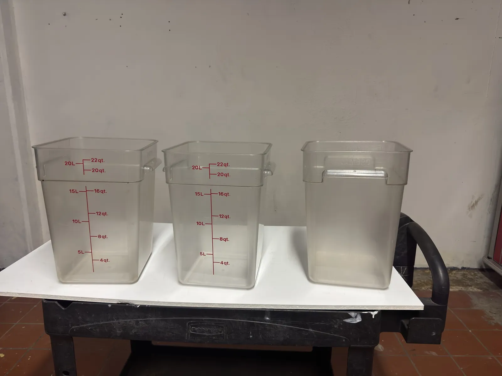 3-22-quart-food-containers-mngaxiot