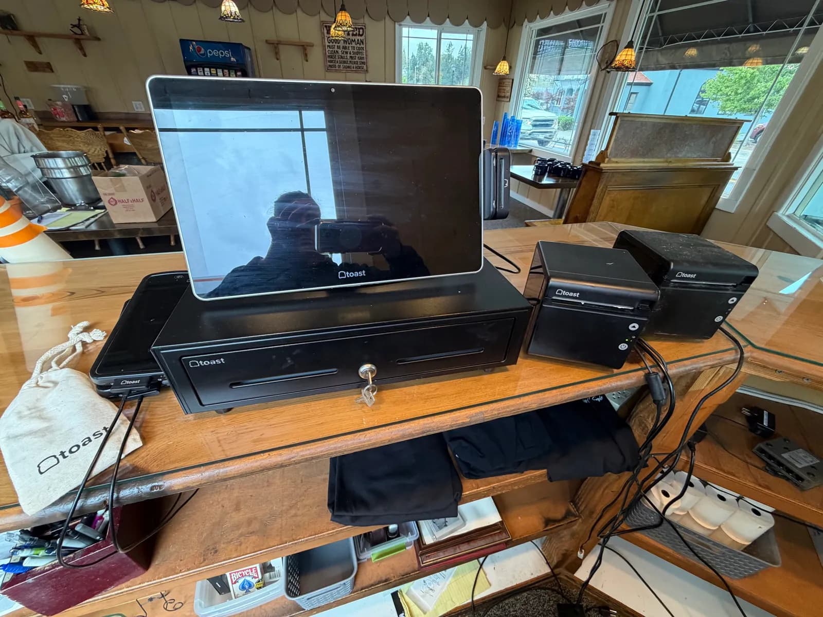 complete-toast-pos-system-with-monitor-cash-drawer-and-printers-dfbc18