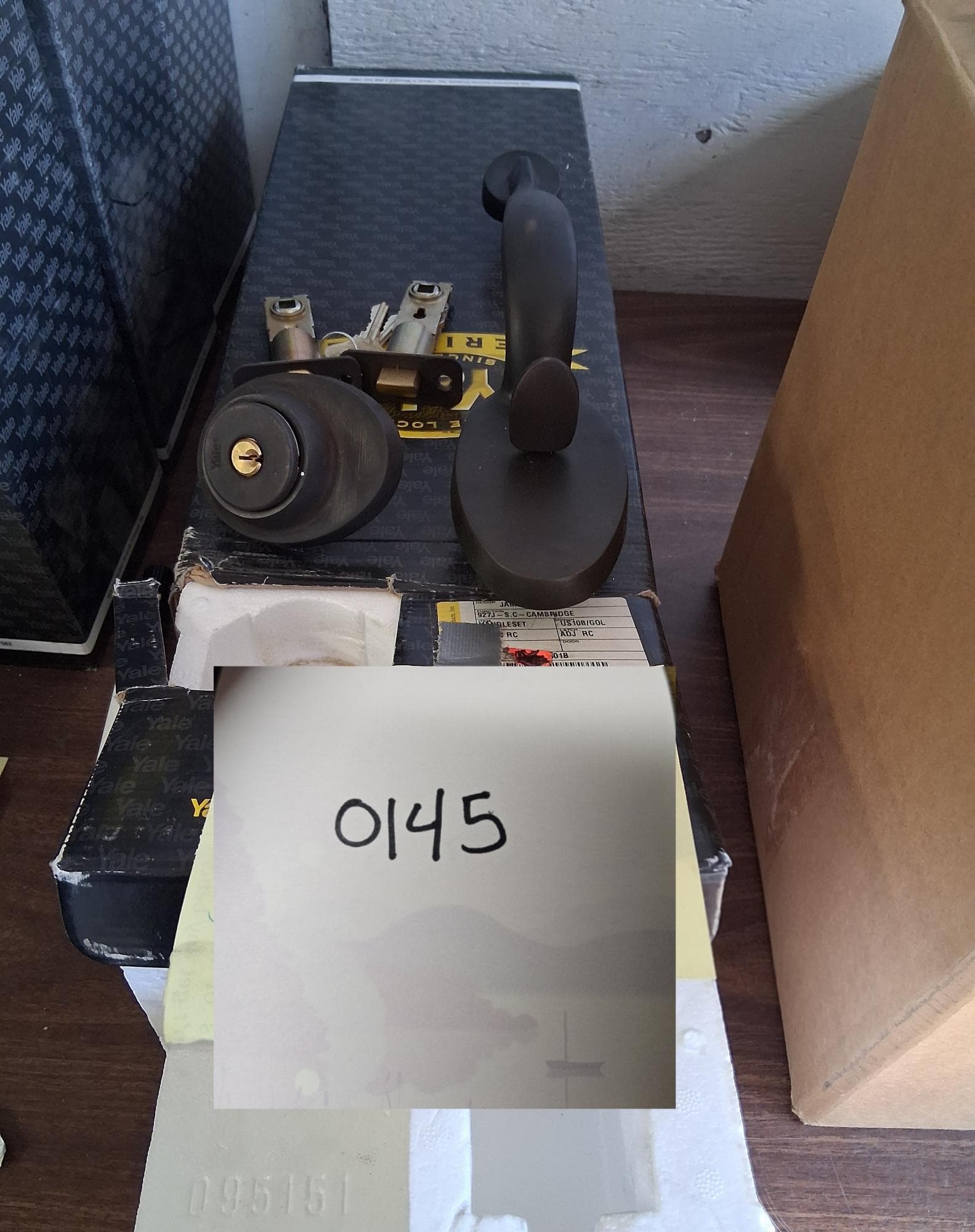 yale-door-handle-lock-mni8g0xu