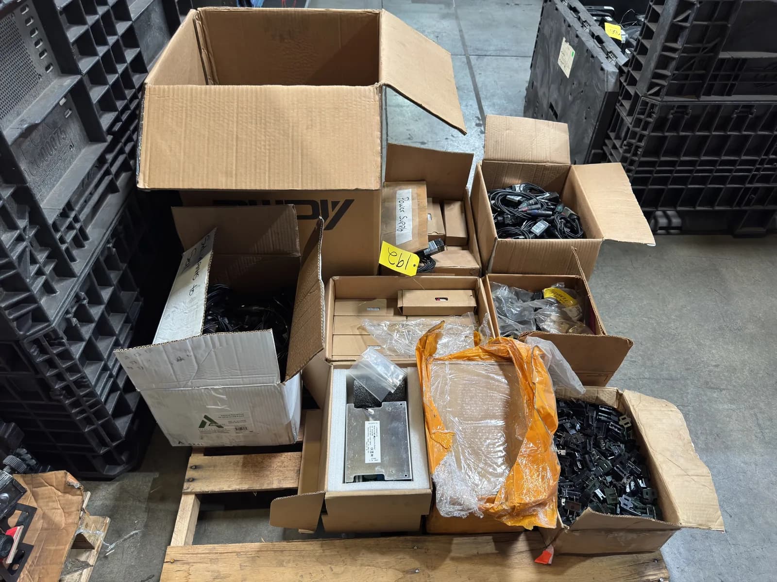 contents-of-pallet-assorted-adapters-ballasts-power-supplies-cables-and-more-c88015