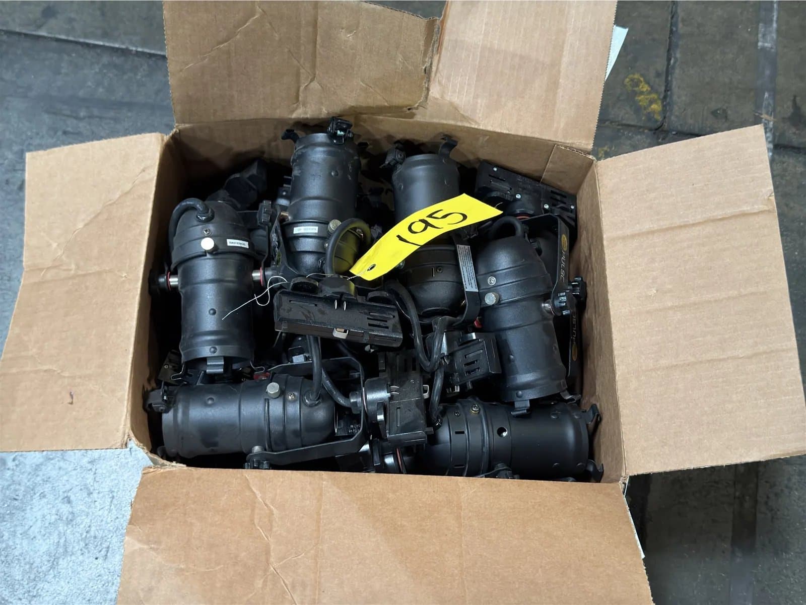 contents-of-box-pulse-halogen-lamp-fixtures-92f2bd