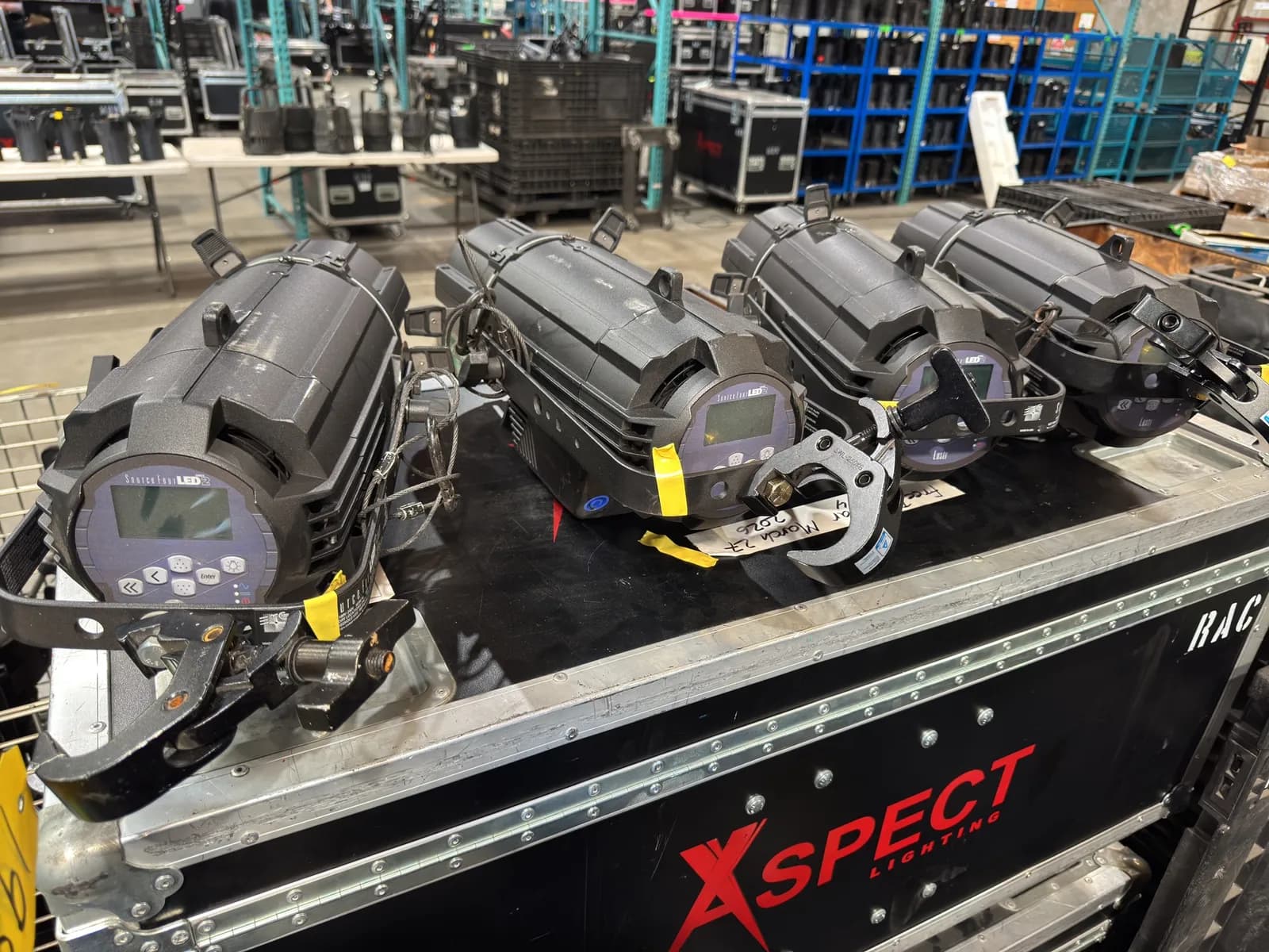 4-etc-source-four-led-2-lustr-lighting-fixtures-c30d6e