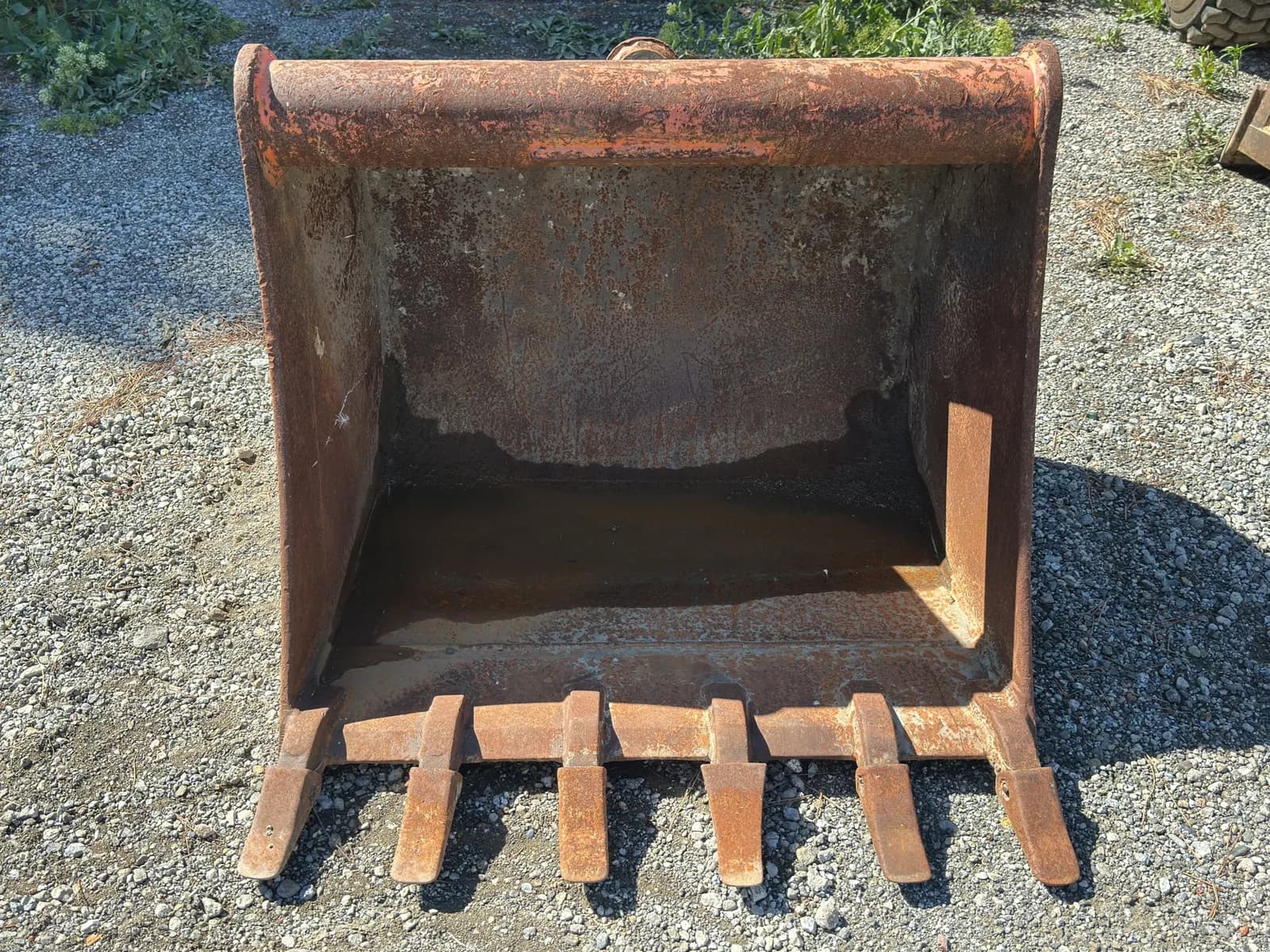 34-excavator-bucket-db29b1