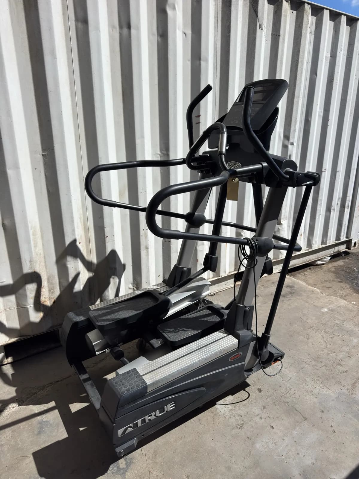 true-strider-ts1-elliptical-machine-33fe43