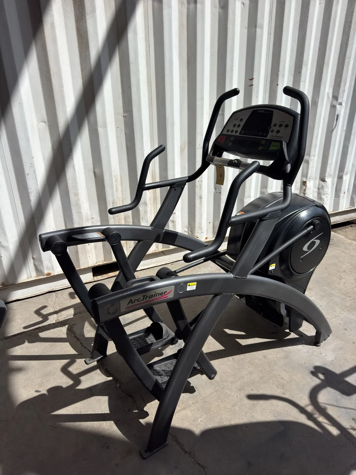 cybex-arc-trainer-elliptical-machine-f719a8