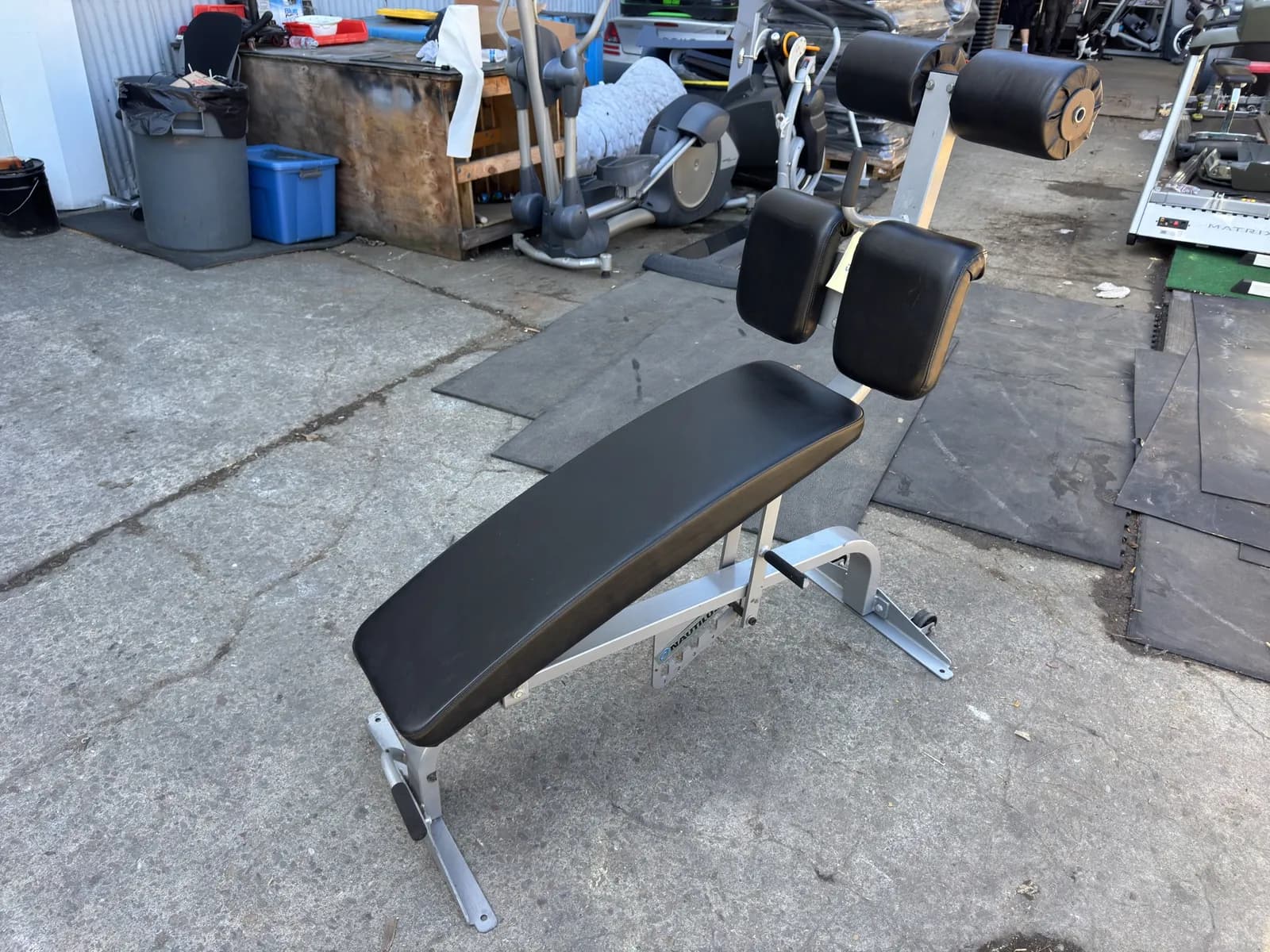 nautilus-ab-bench-precor-clm-835-elliptical-machine-c9d911