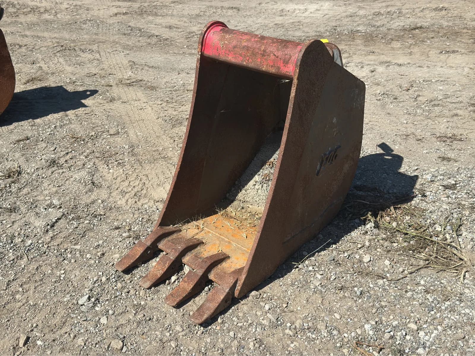 16-excavator-bucket-146fa2