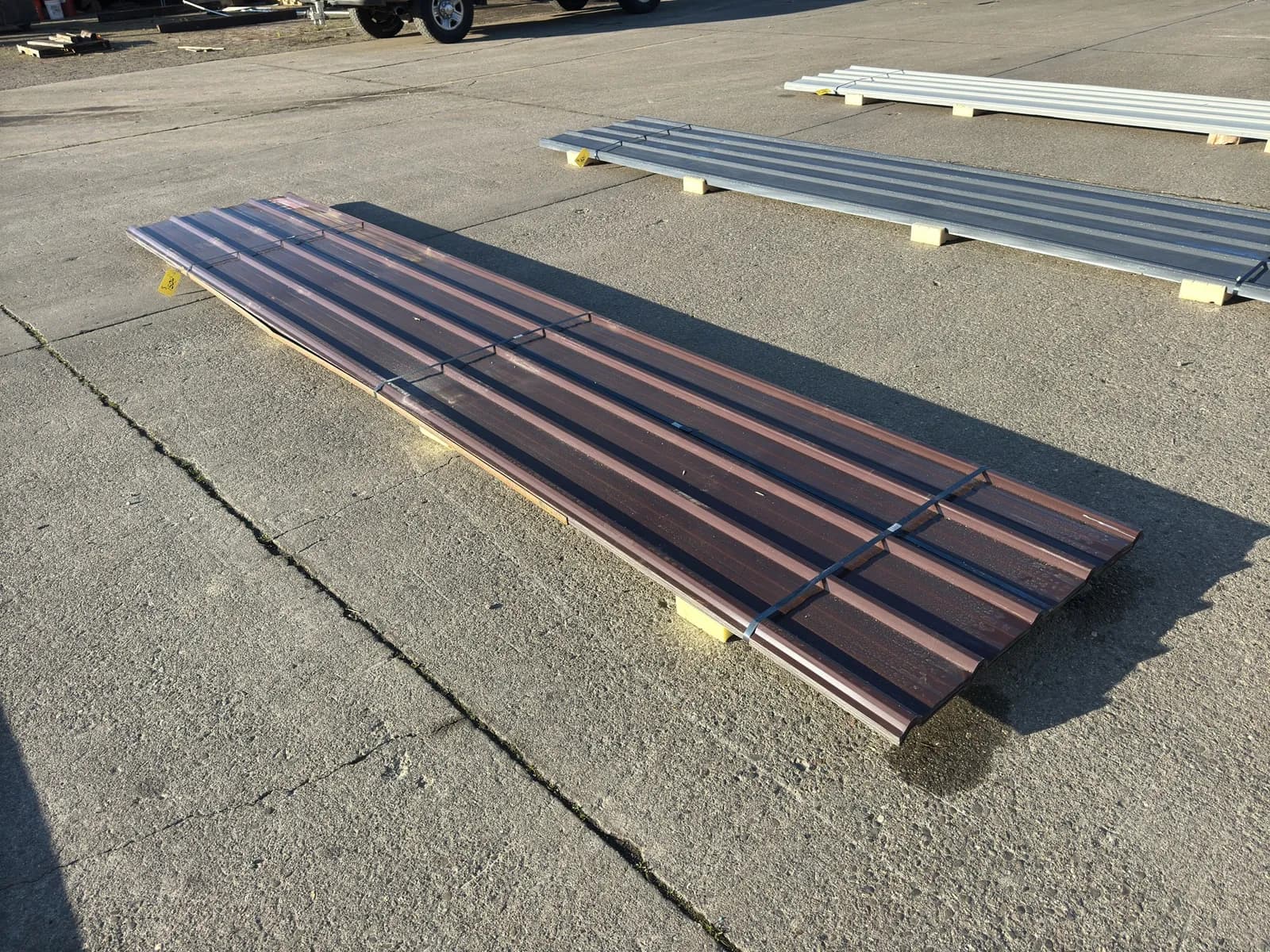 30-brown-metal-roof-panels-16x3x04mm-unused-mnqyufqm