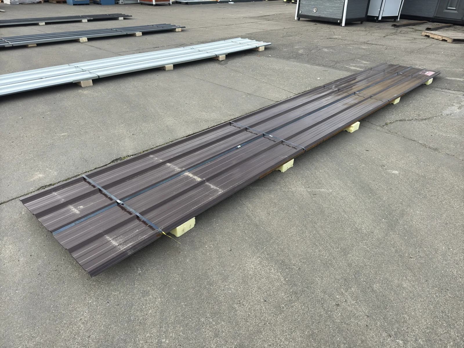 20-brown-metal-roof-panels-1969x3x04mm-unused-mnqyui3q
