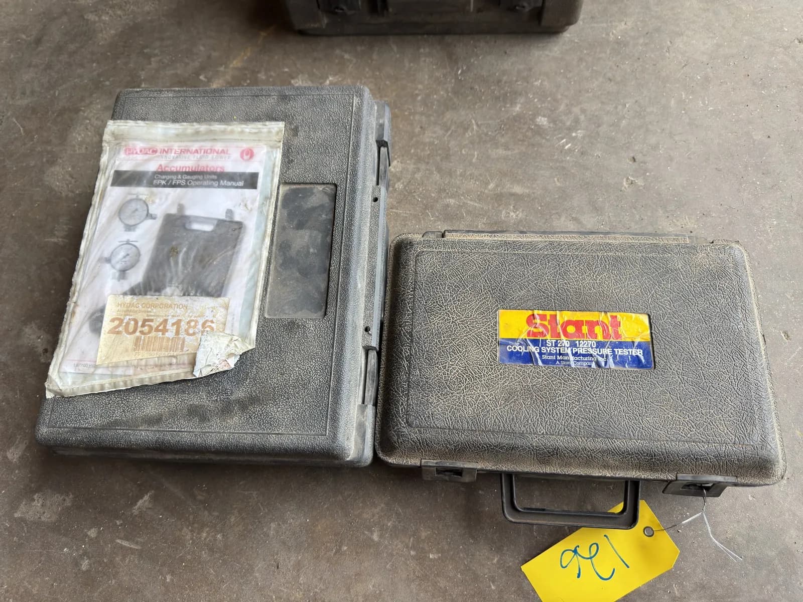 2-cooling-system-pressure-testers-7dc859