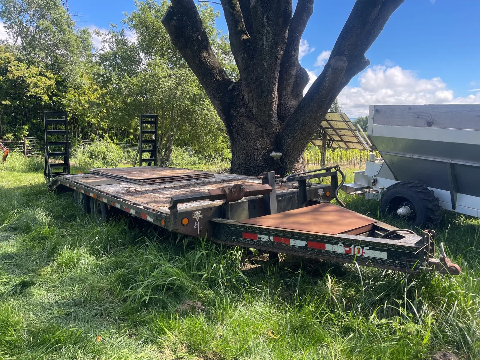 2006-pj-trailers-15-flatbed-equipment-trailer-with-ramps-mntfptse