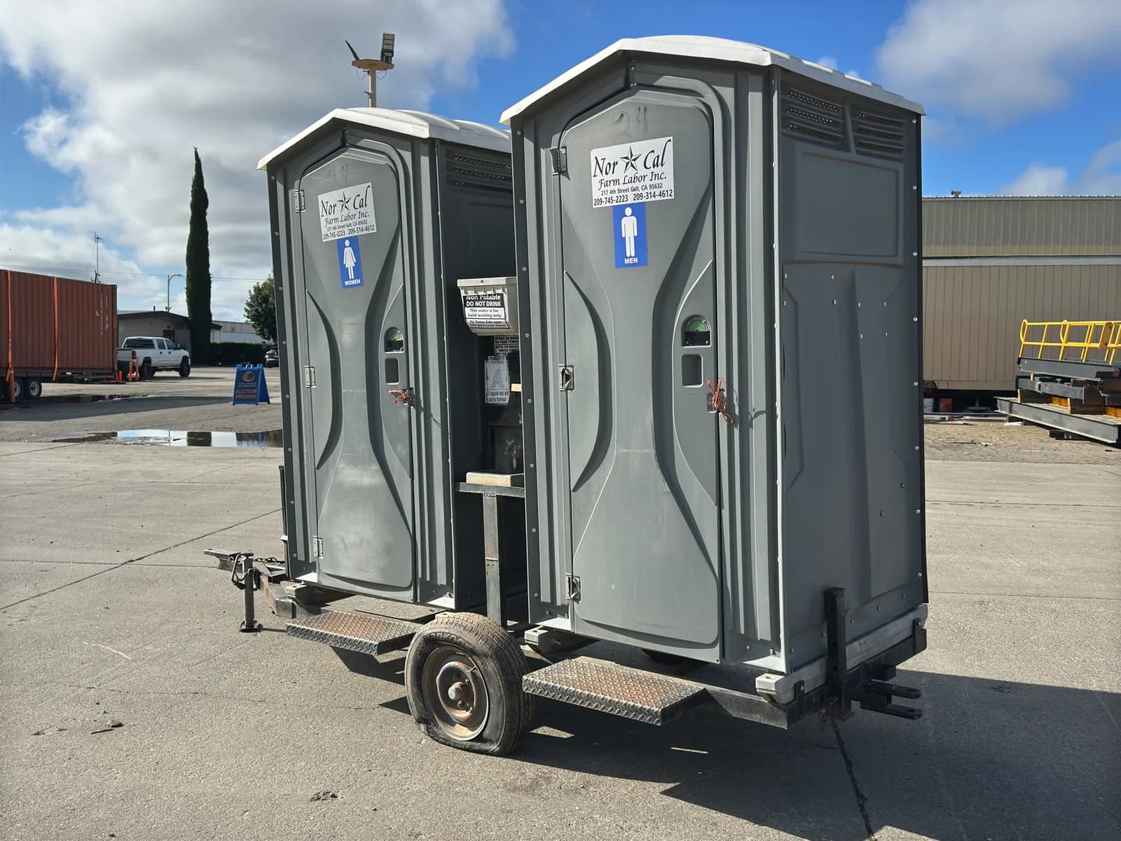 10-dual-port-a-potty-trailer-mnxhqzi5