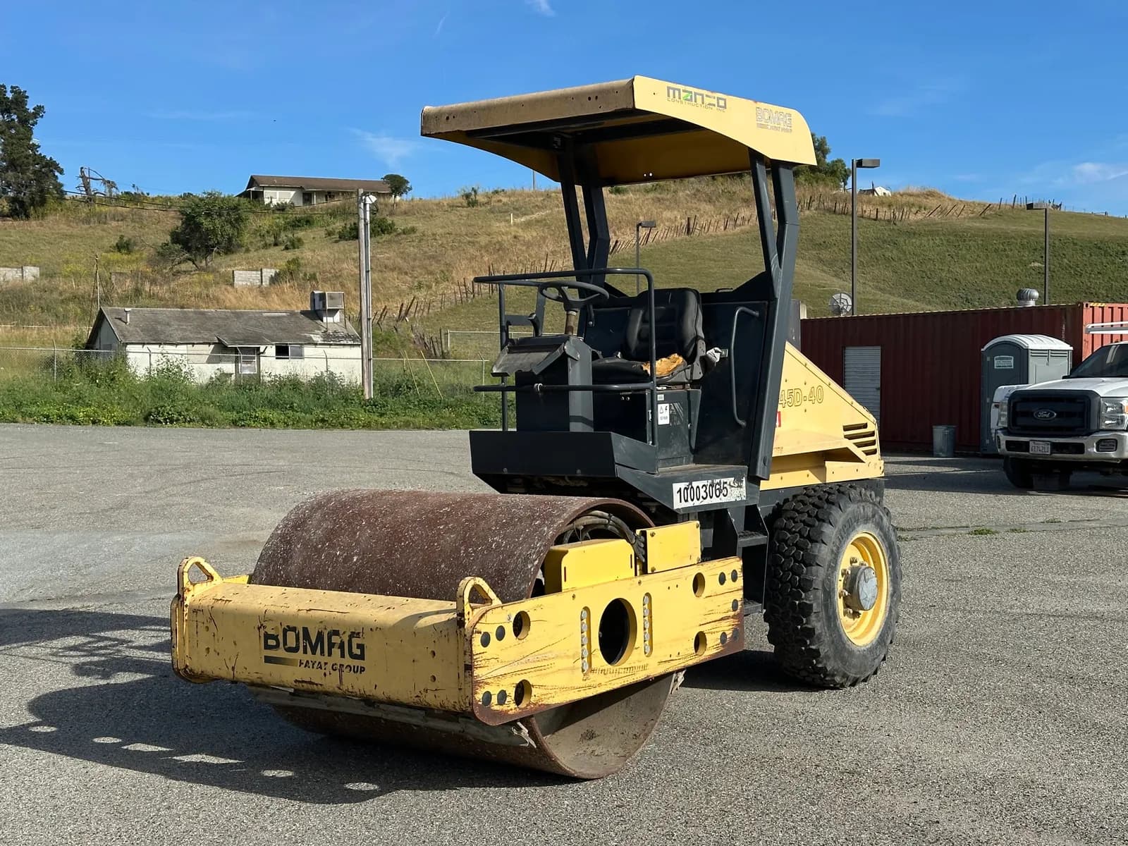 bomag-bw145d-40-56-single-drum-vibratory-roller-mo3ermv5