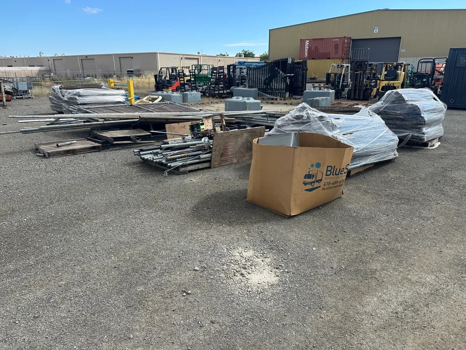 bulk-lot-assorted-fencing-posts-rolls-and-more-72e19c