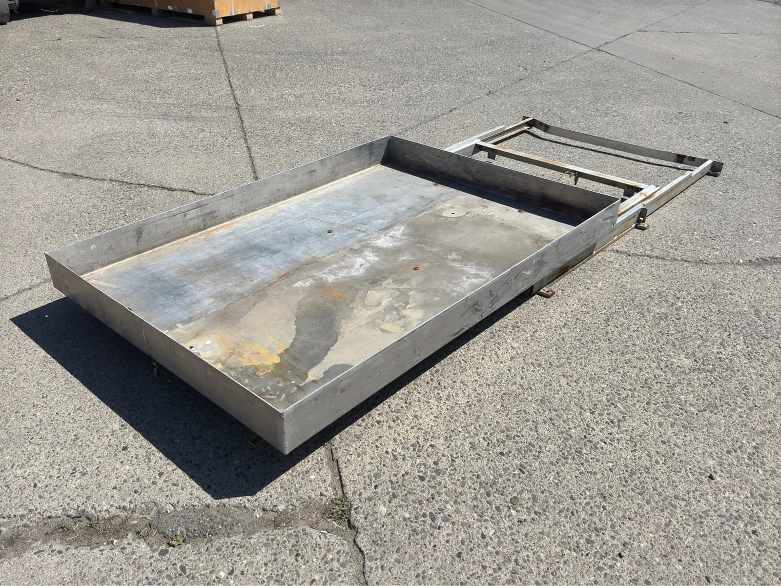truck-bed-cargo-slide-tray-a1d0fe