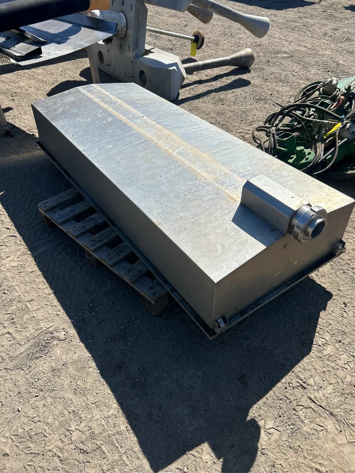 stainless-steel-winery-bin-e89b3b