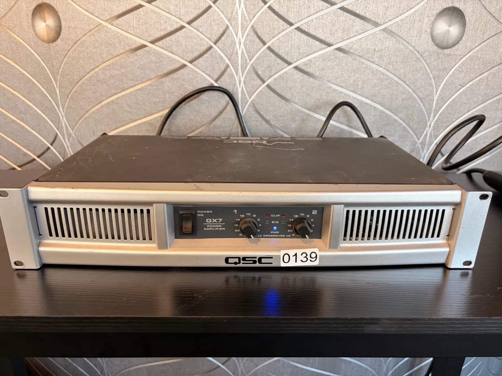 qsc-audio-model-gx7-power-amplifier-mpbmj8uk
