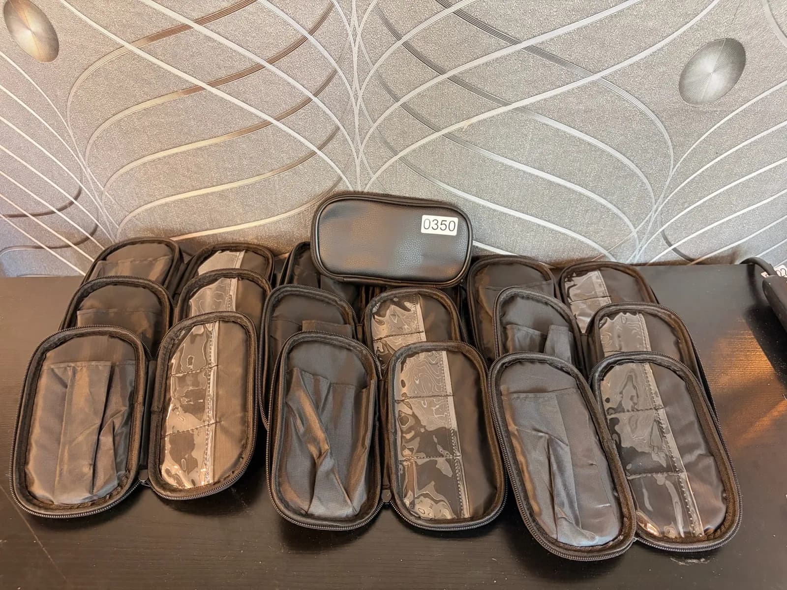 10-padded-zipper-pouches-for-microphones-with-interior-compartments-mpr532m3