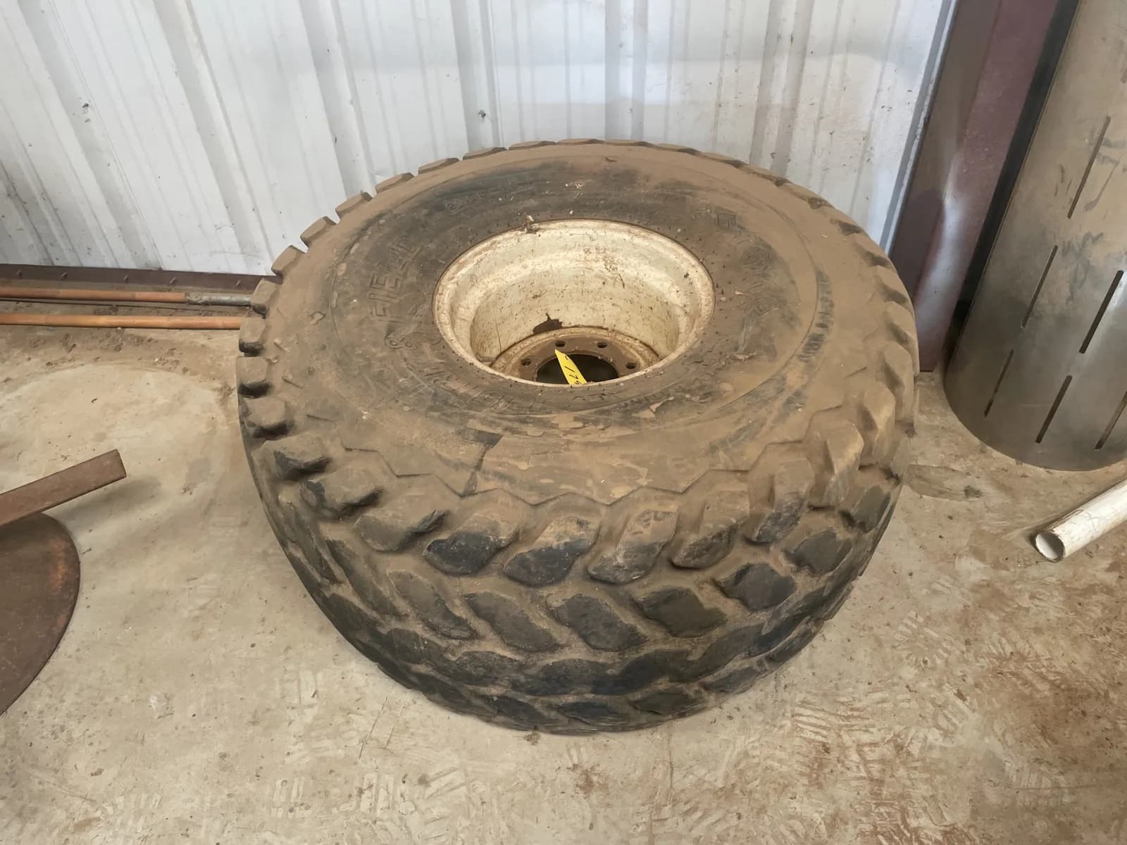 215l-161-tractor-tire-mppyh806