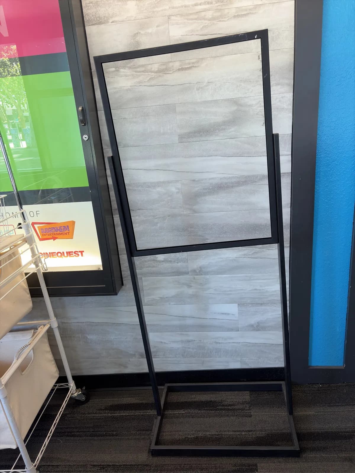 22-x28-metal-sign-holder-c976c5