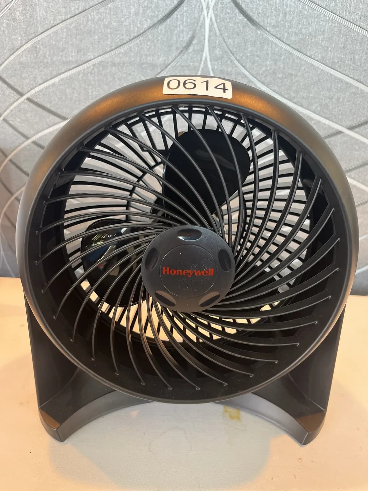 honeywell-table-fan-model-ht-900-black-50fc40