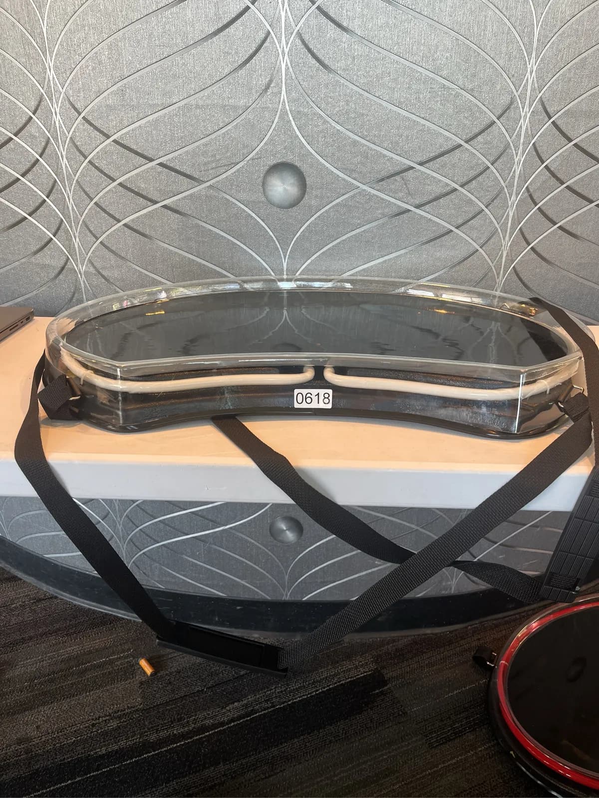 sampling-tray-with-adjustable-straps-mpg2wnk9