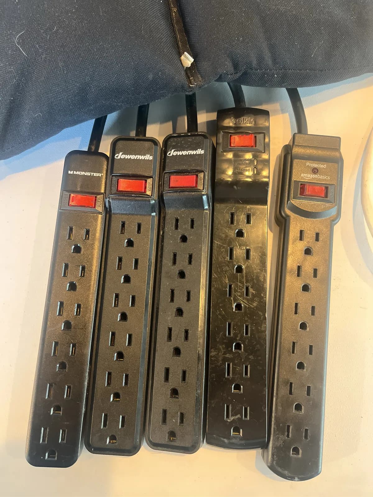 5-power-strips-with-surge-protection-mpr815k6