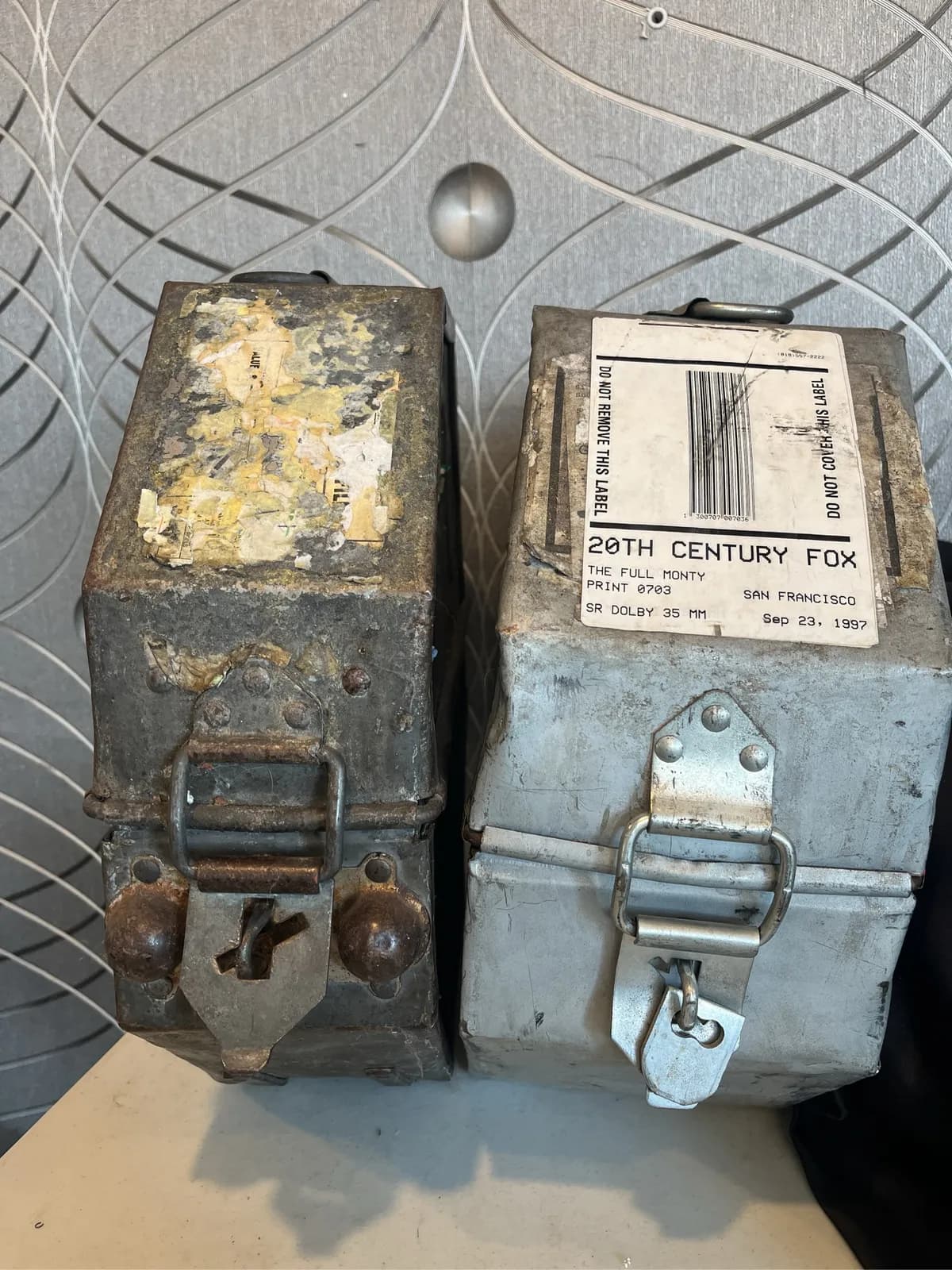 vintage-20th-century-fox-film-canisters-metal-storage-boxes-with-five-reels-the-complete-full-monty-649718