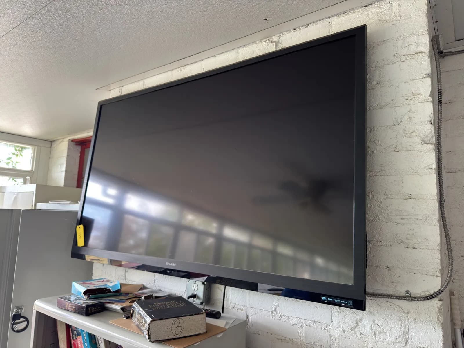 75-sharp-tv-cc3775