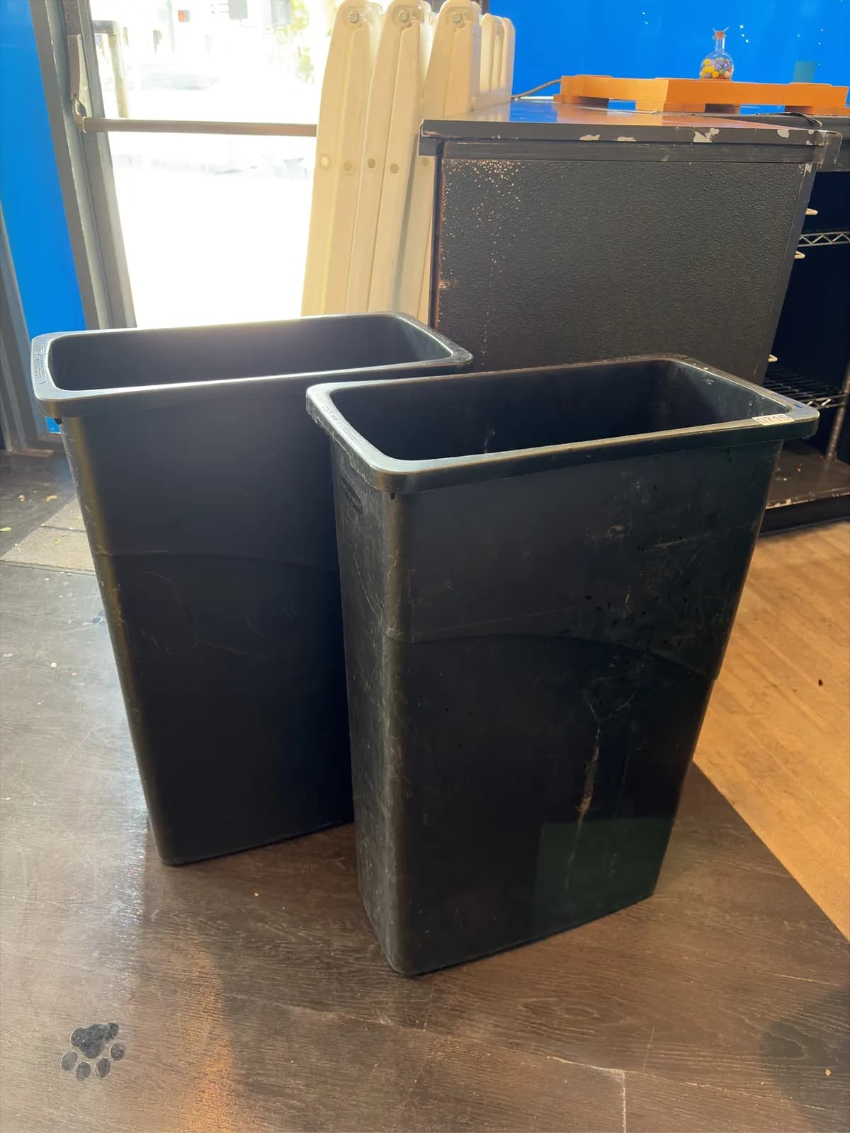 2-23-gal-87l-containers-black-mprirokp