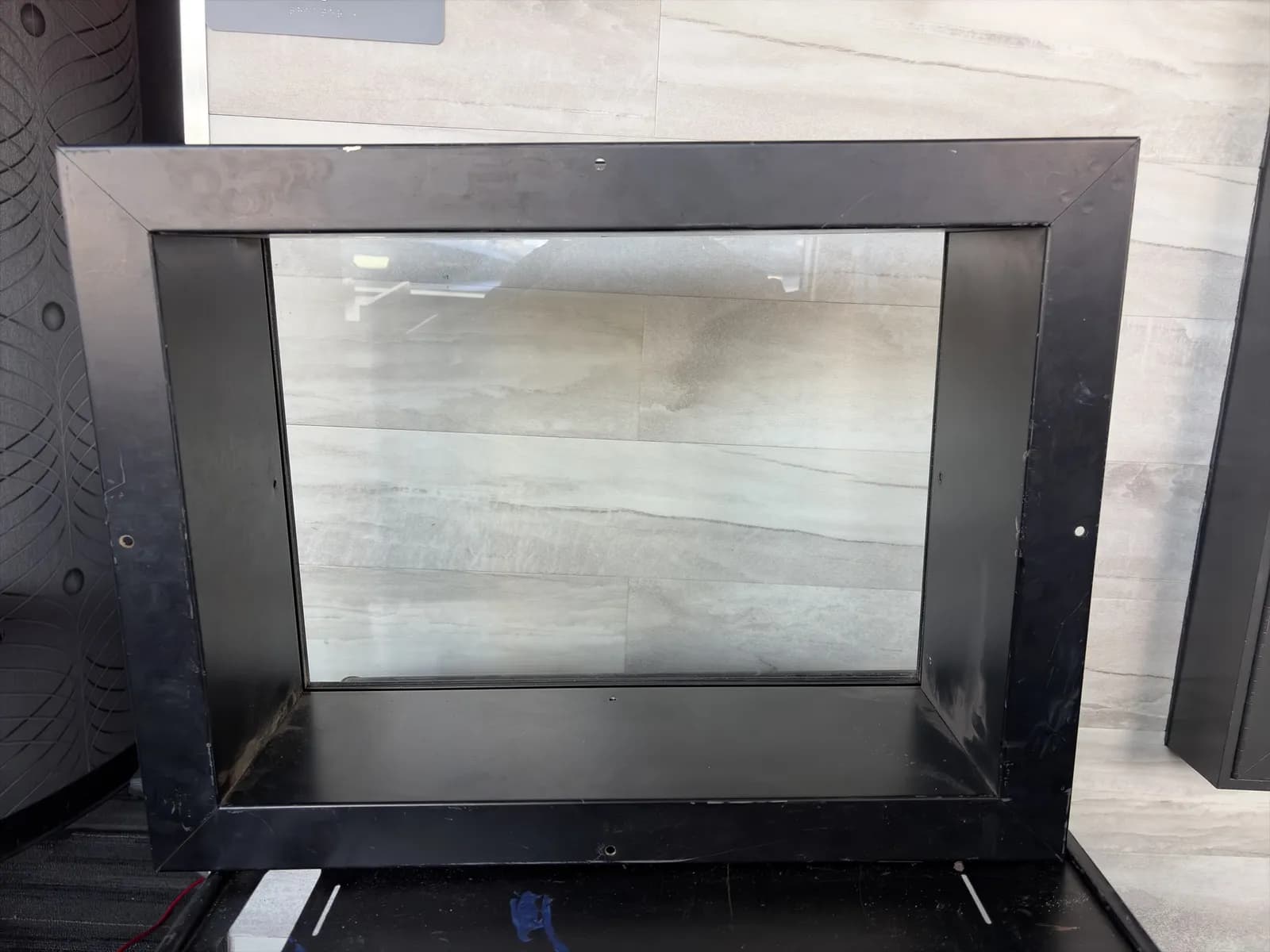 projection-booth-window-124952