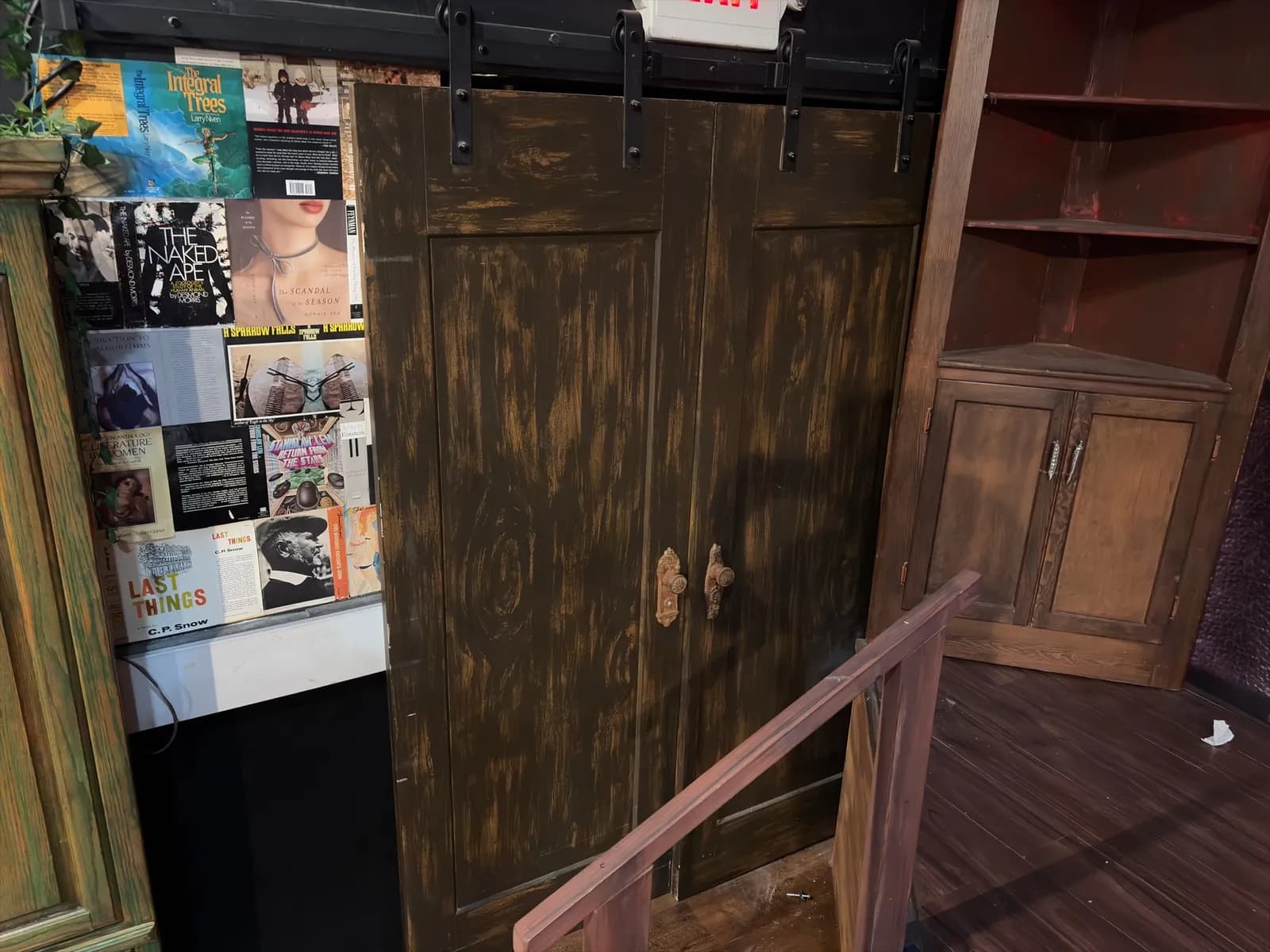 sliding-door-system-hand-painted-36ae7c