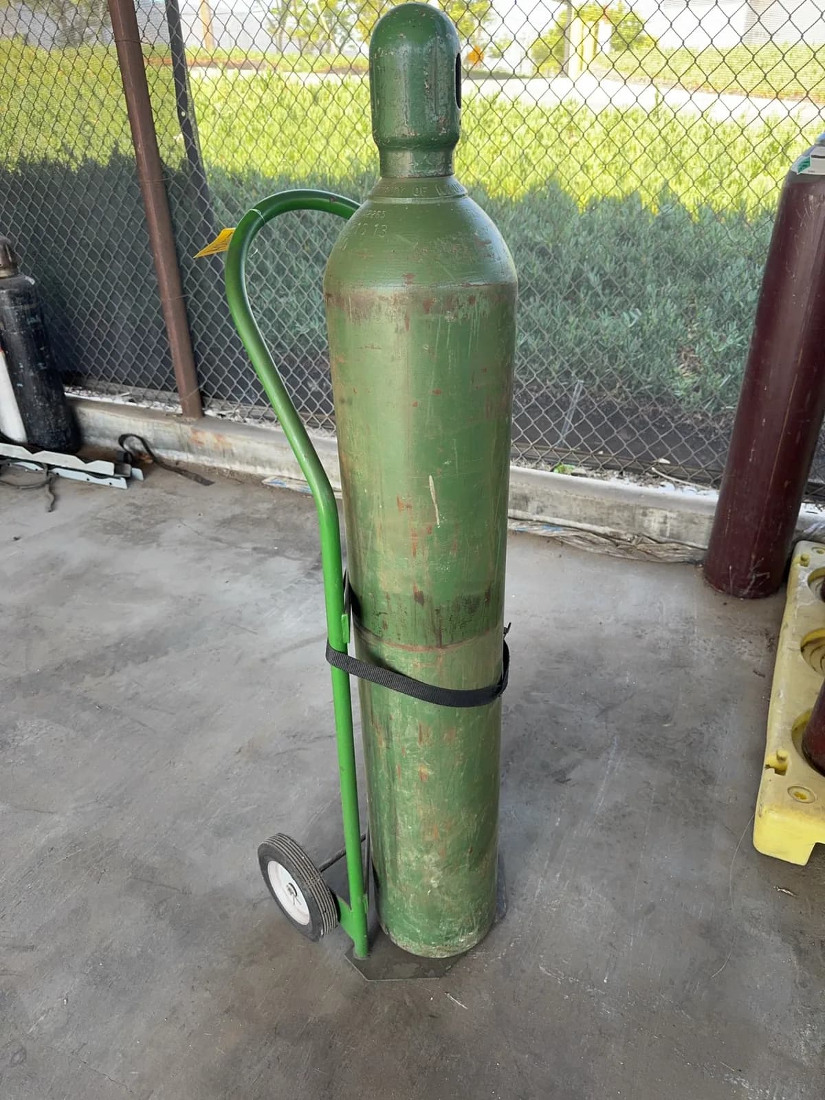 saf-t-cart-bottle-dolly-bottle-not-included-mrnzcnyn