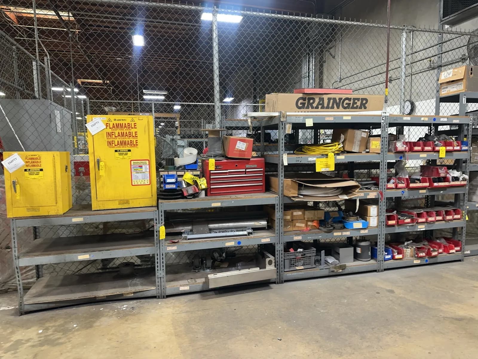 4-sections-of-storage-racking-contents-not-included-mrcwg970