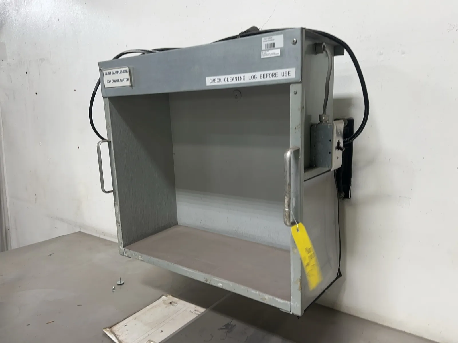 mounted-color-booth-c3fba6
