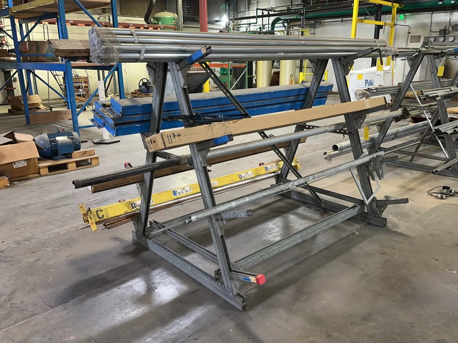 material-rack-contents-not-included-mrcwgc78
