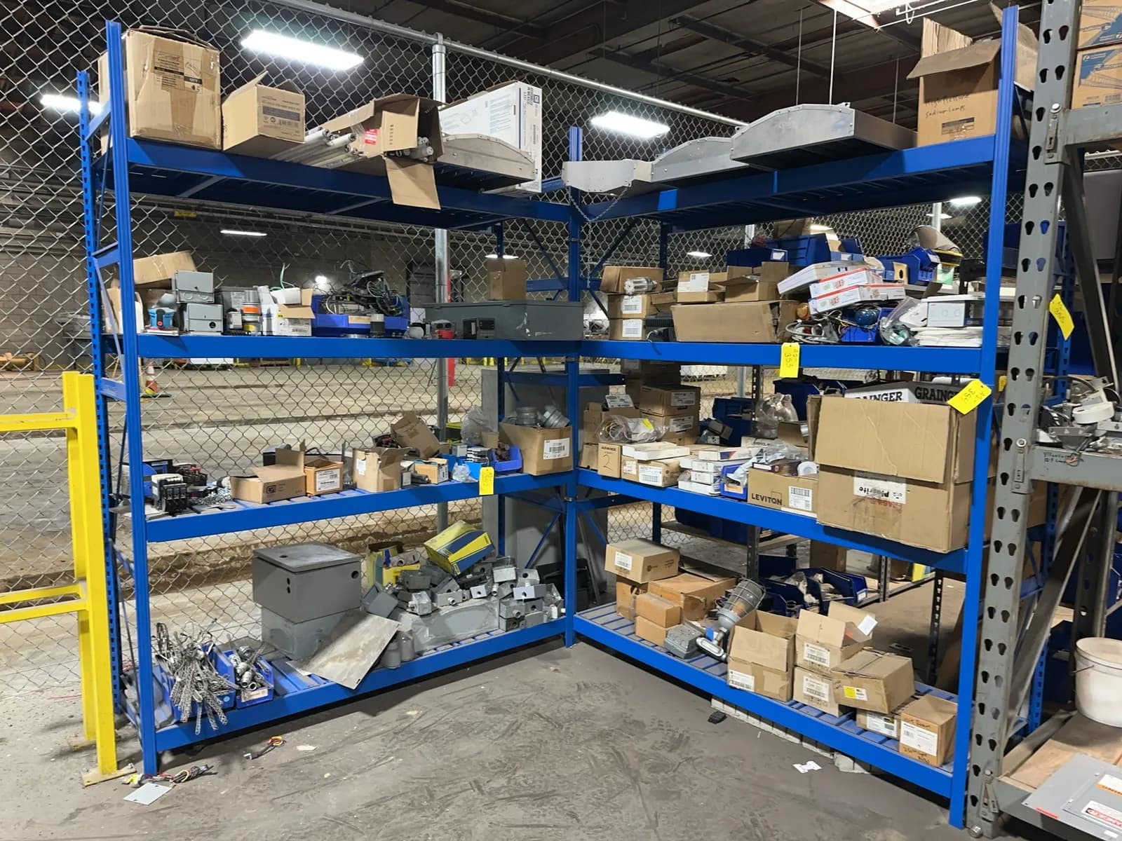 2-8-storage-racks-contents-not-included-mrcwgkvb