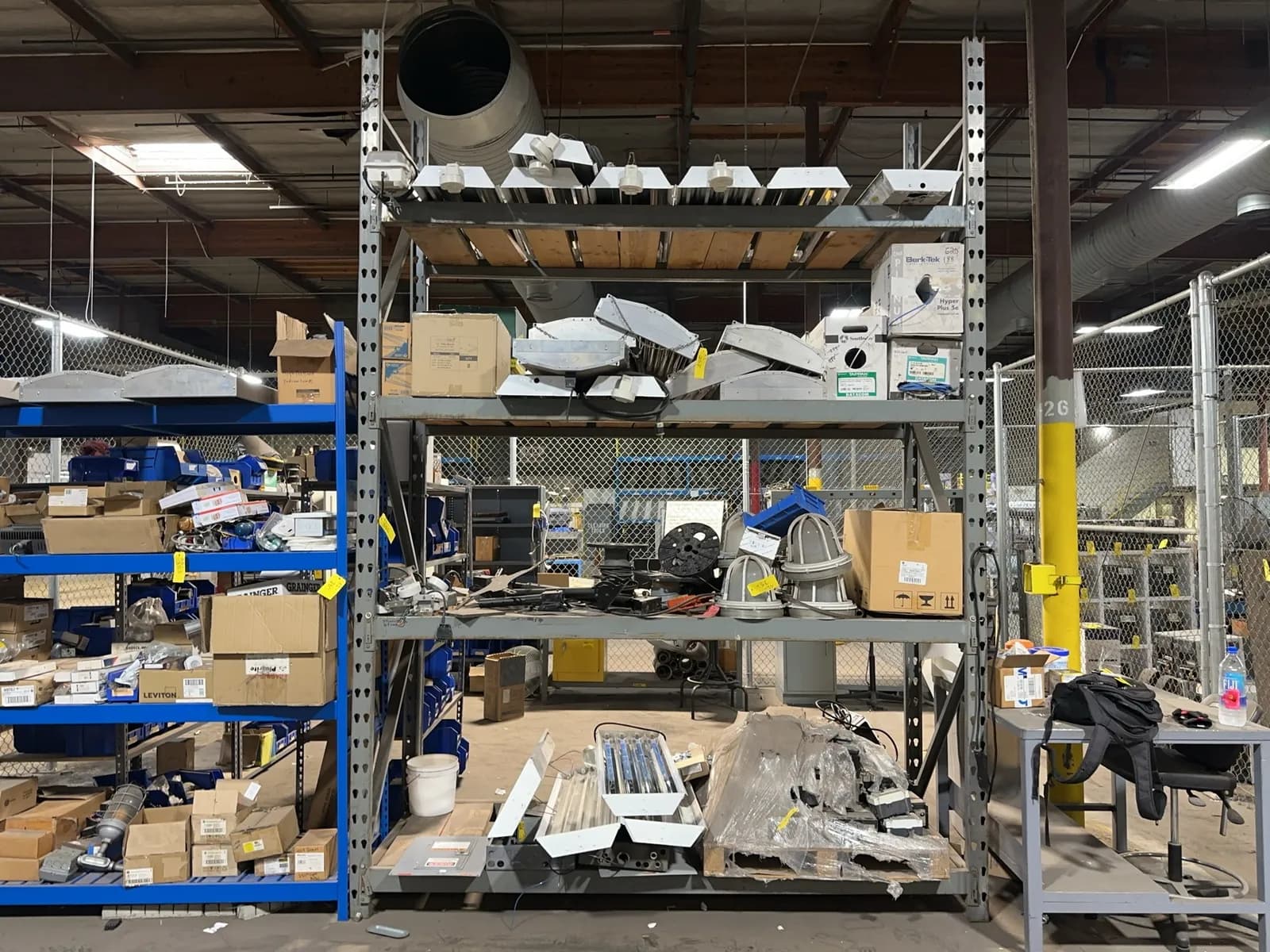 1-section-of-pallet-racking-contents-not-included-mrjpm2h3
