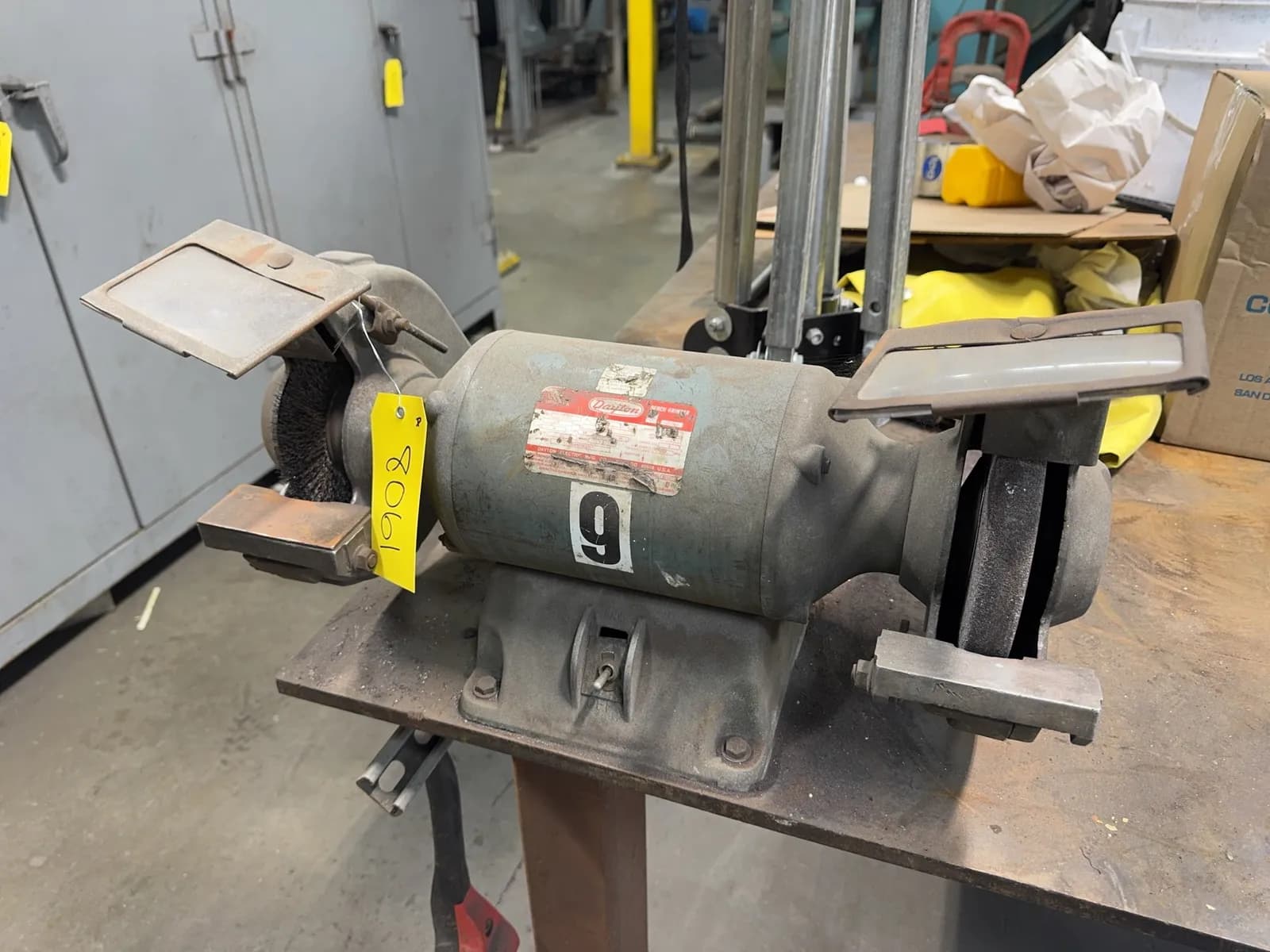 dayton-3-4-hp-bench-grinder-3e9b32