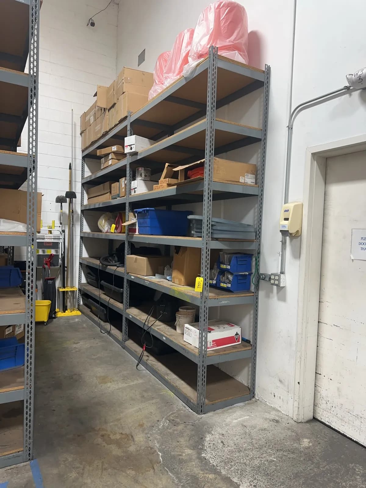 2-sections-of-10-storage-racking-contents-not-included-mrcwgm4r