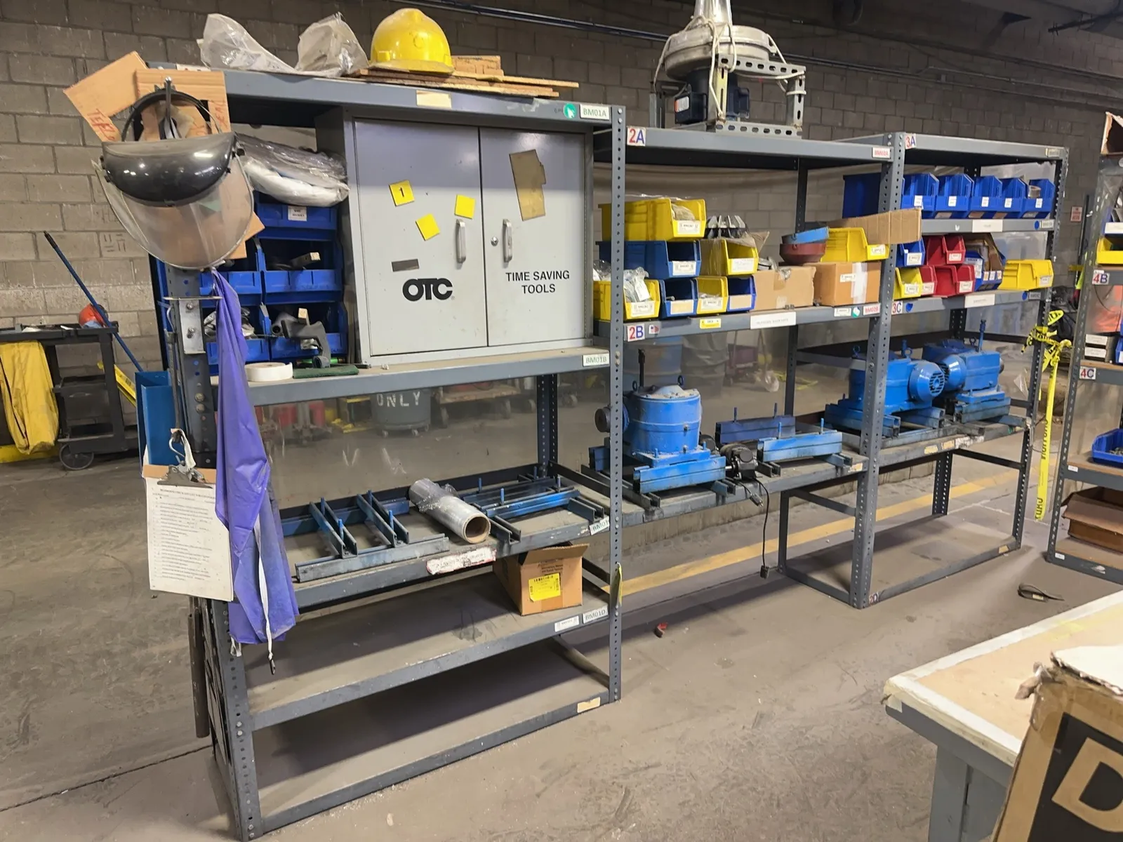 3-sections-of-storage-racking-contents-not-included-mrcwgn10