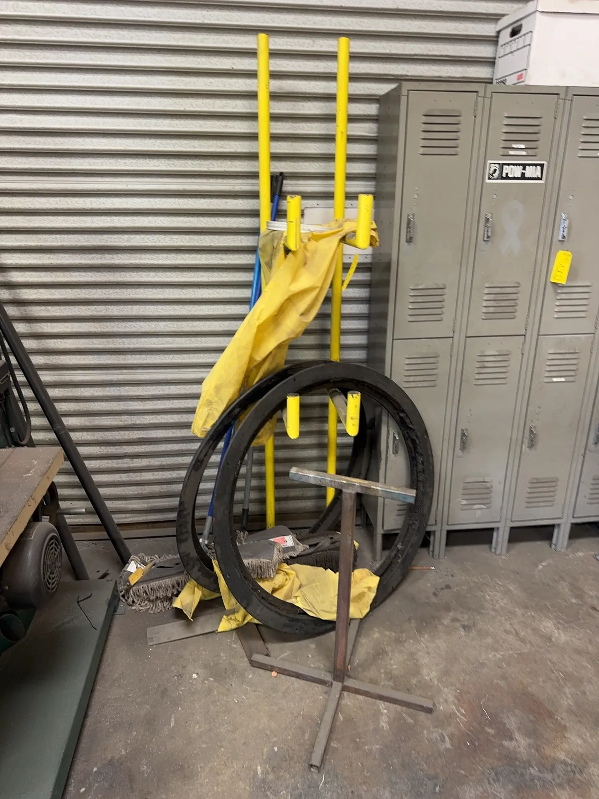 material-stand-metal-stand-and-mops-mrl46adm