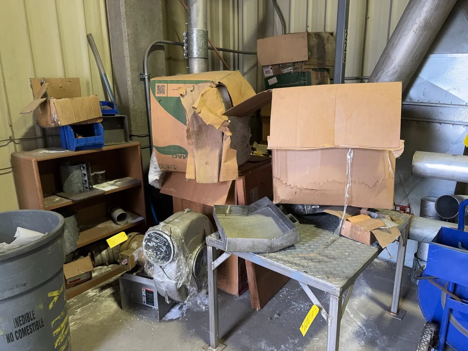 assorted-contents-of-corner-blower-not-included-mrdq5kpm
