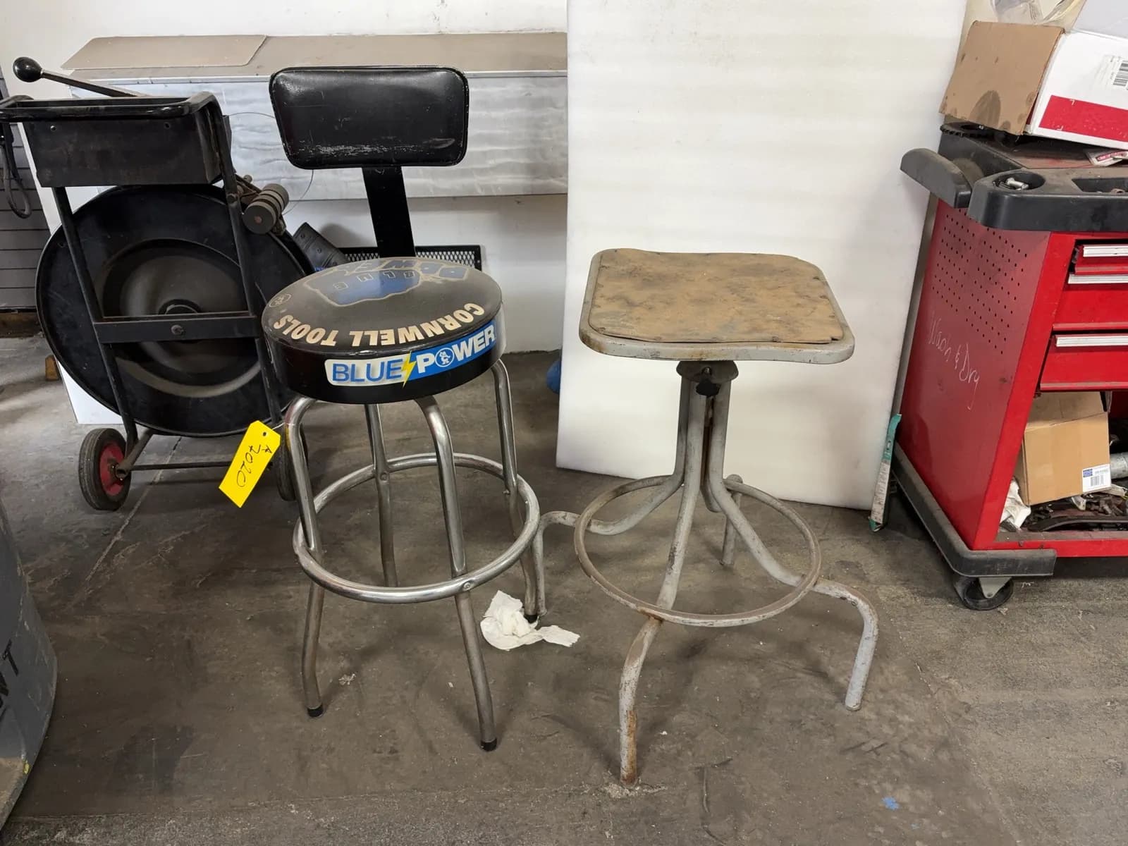 2-stools-fe442d