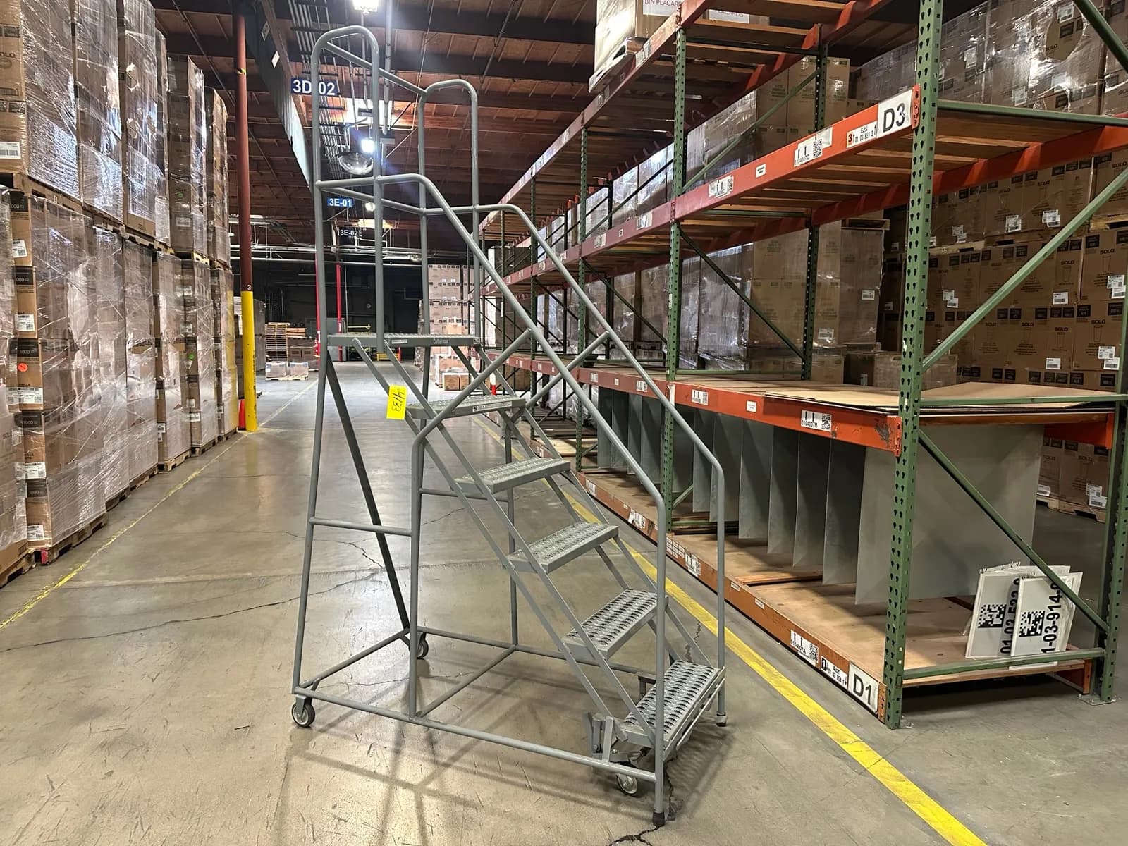 cotterman-rolling-warehouse-ladder-5-platform-height-mrmc05lc