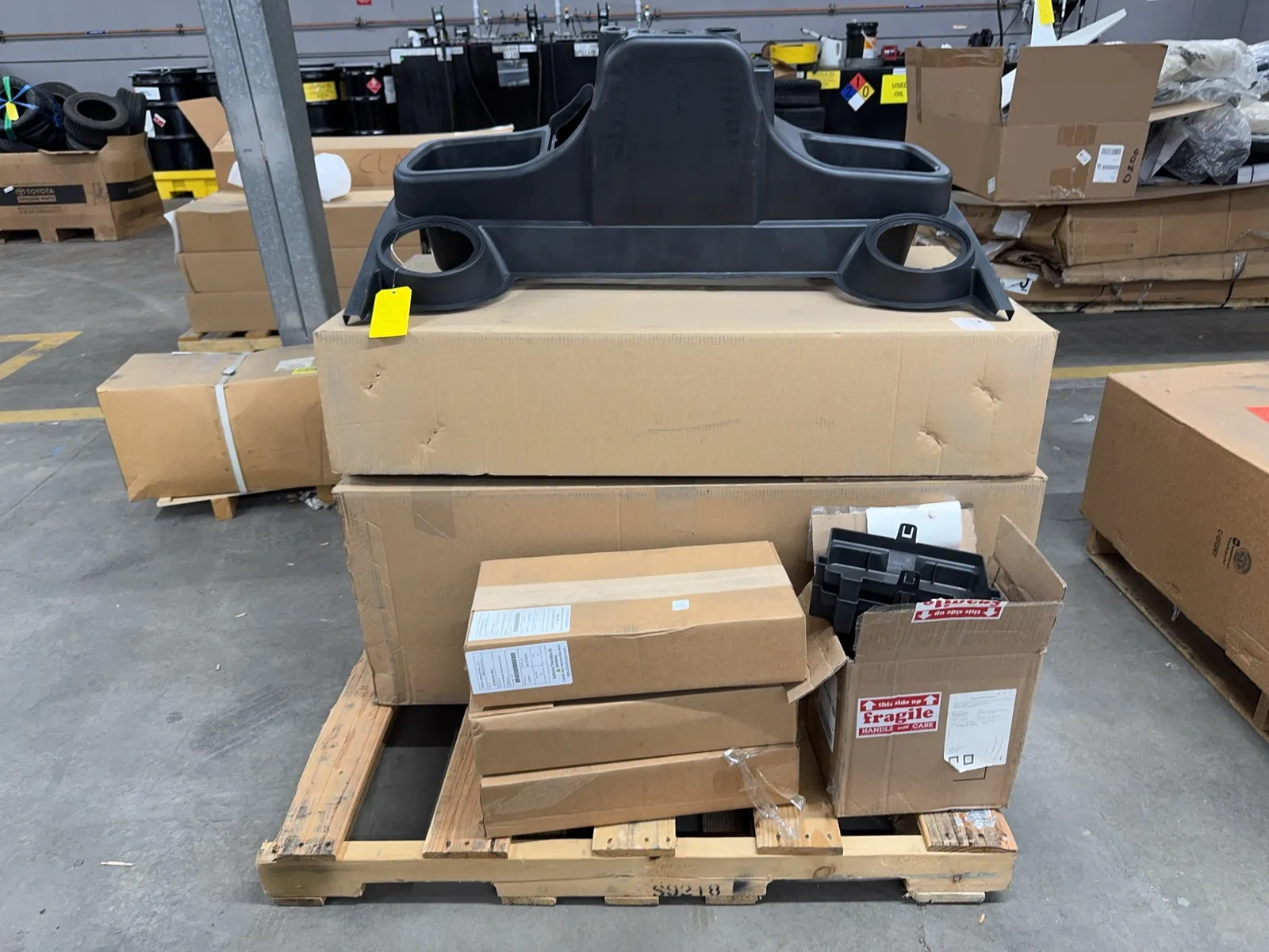 contents-of-pallet-assorted-club-car-parts-and-accessories-front-end-sweep-mirror-kits-2228b8