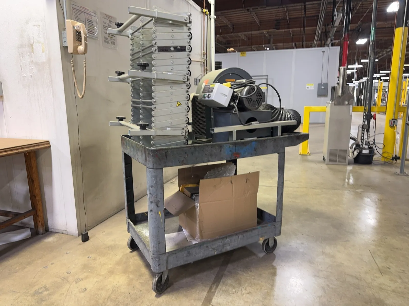 rolling-cart-with-nesta-flex-226-roller-and-dayton-ventilation-blower-mrcx2leg