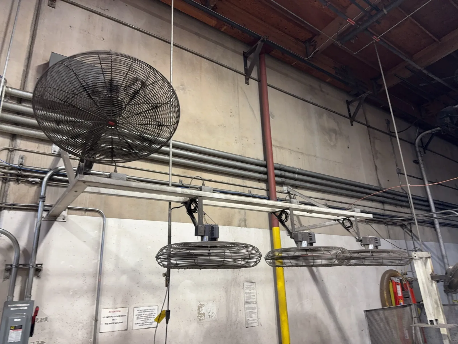 4-30-dayton-shop-fans-with-mounts-mrmfgv2e